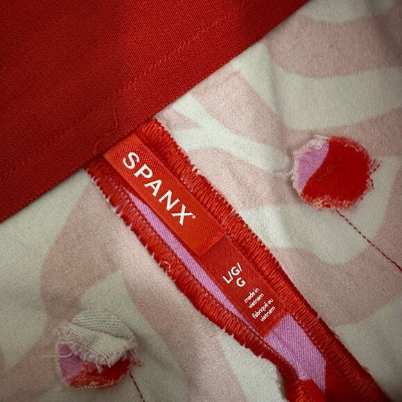 SPANX Polished On the Go Print 5" Shorts in True Red Zebra Stripe - Picture 7 of 11